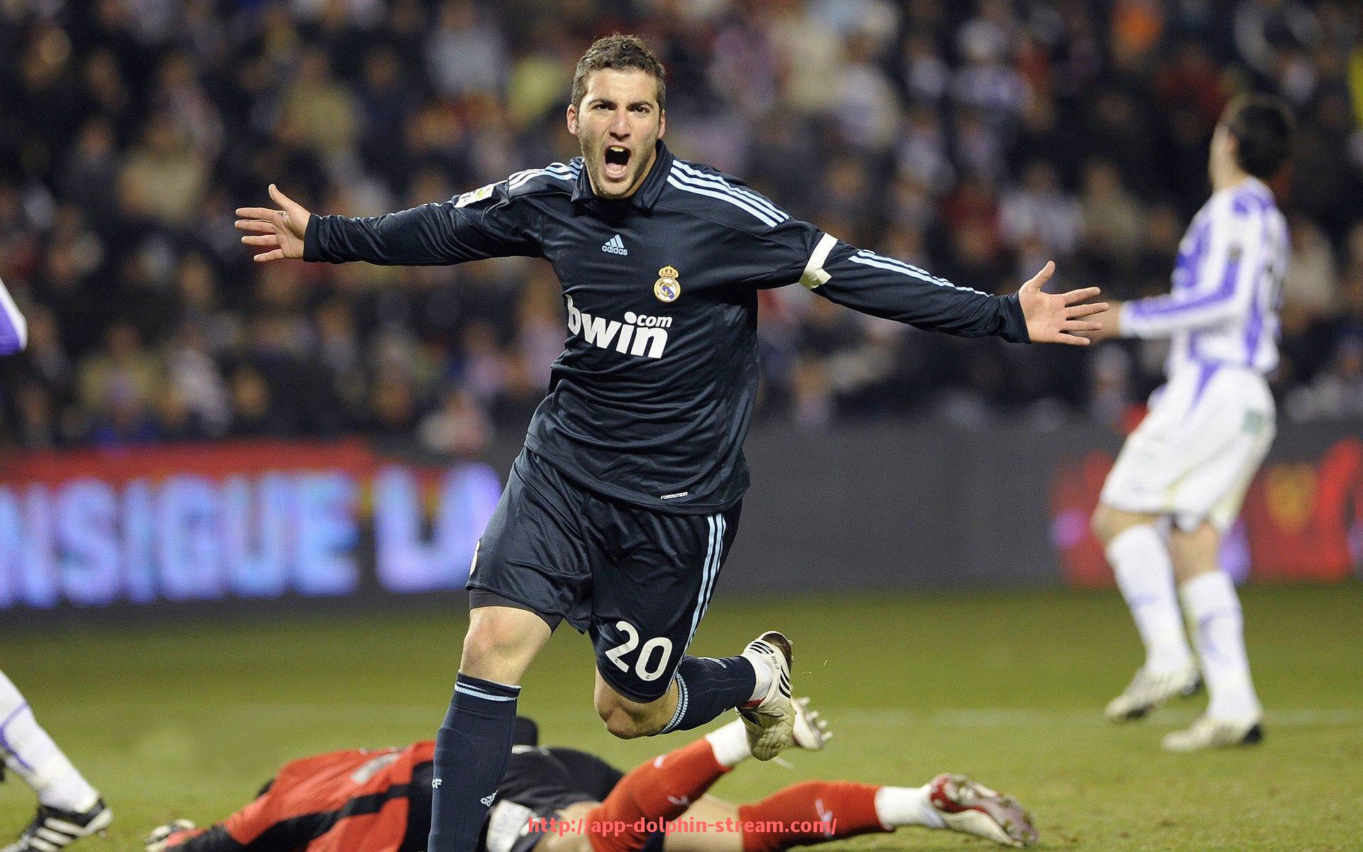 海豚直播-欧冠伊布的表现：伊布在欧冠中的表现与历史进球回顾